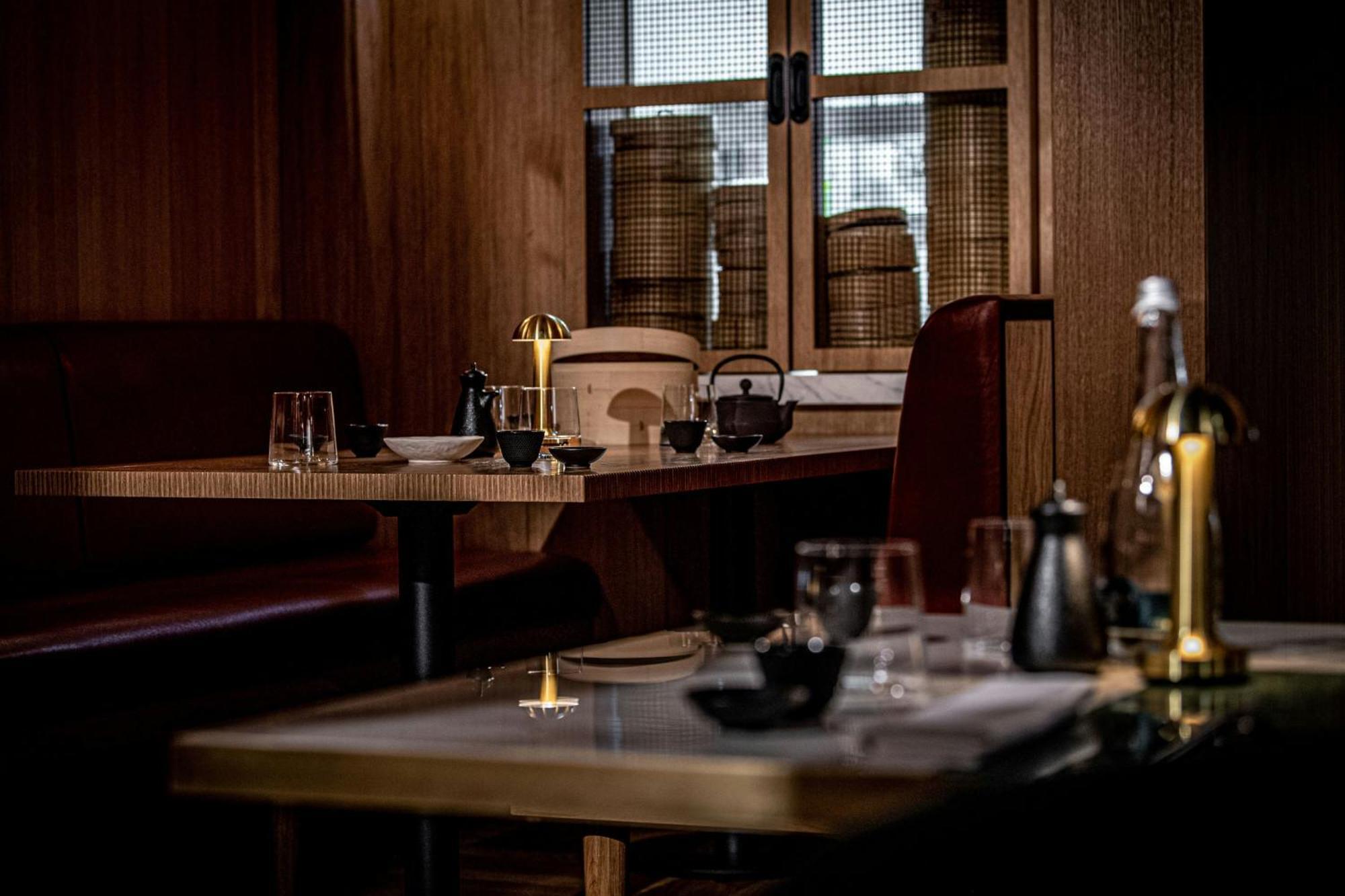 เชอราตัน แกรนด์ วอร์ซอ Hotel ภายนอก รูปภาพ Interior of the restaurant