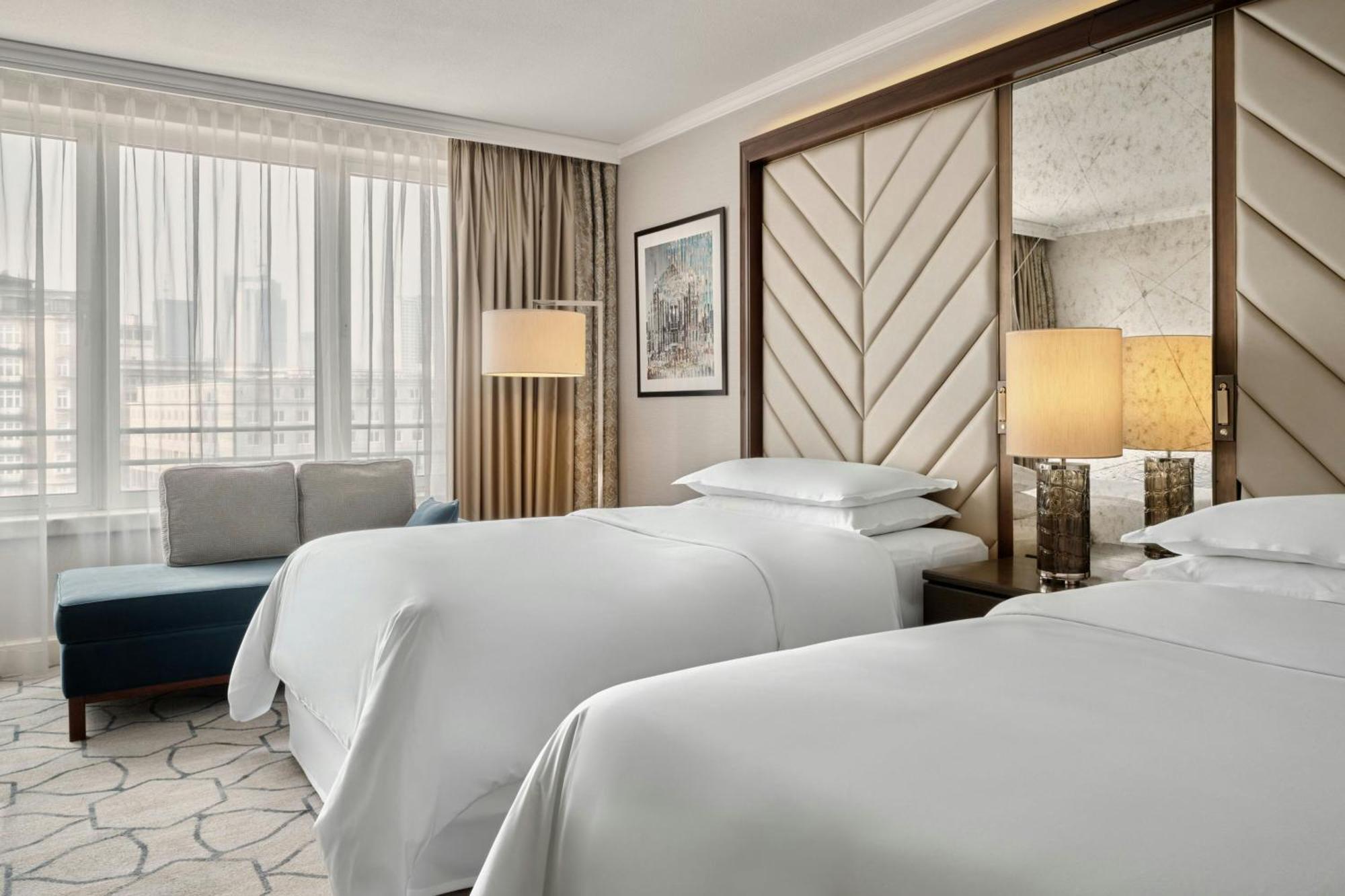 เชอราตัน แกรนด์ วอร์ซอ Hotel ภายนอก รูปภาพ