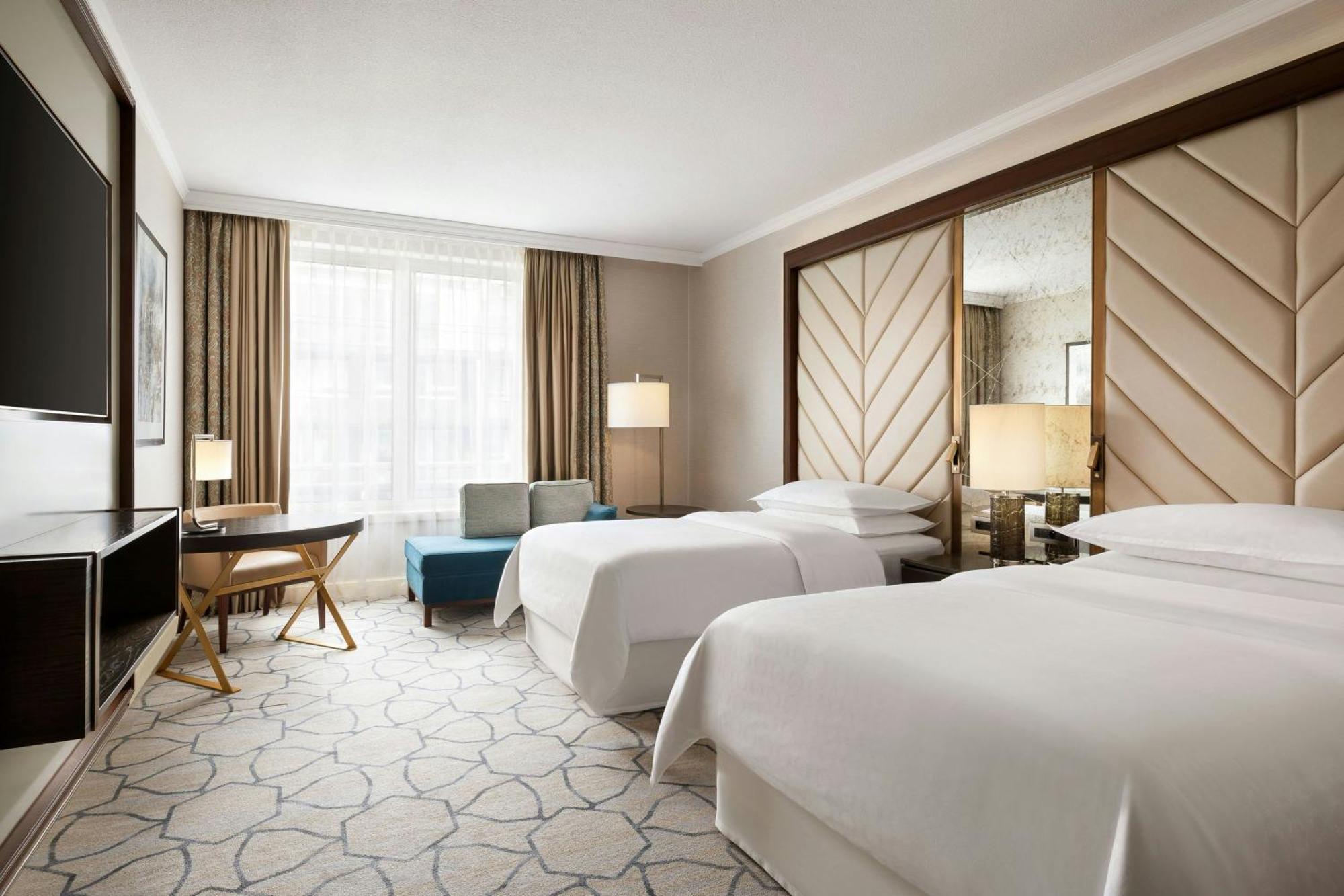เชอราตัน แกรนด์ วอร์ซอ Hotel ภายนอก รูปภาพ
